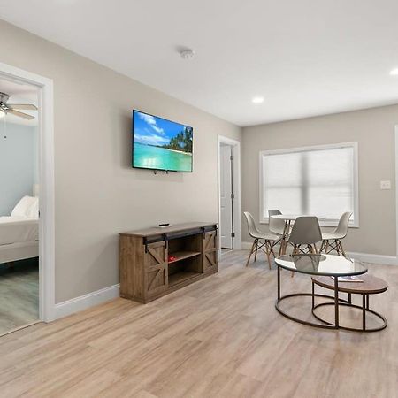 Steps To Beach Fully Renovated Sleeps 6 Hampton Exterior photo