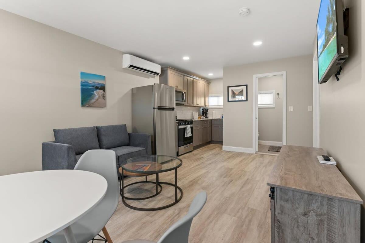 Steps To Beach Fully Renovated Sleeps 6 Hampton Exterior photo